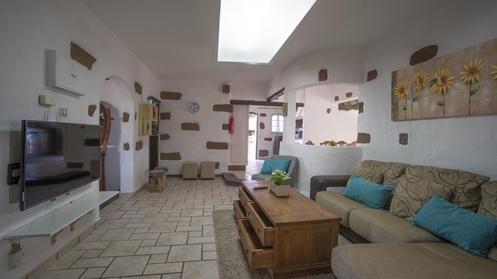 Villa With Amazing Views, Jacuzzi And Private Pool San Bartolomé 外观 照片