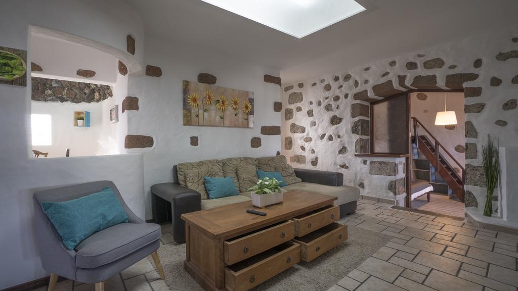Villa With Amazing Views, Jacuzzi And Private Pool San Bartolomé 外观 照片