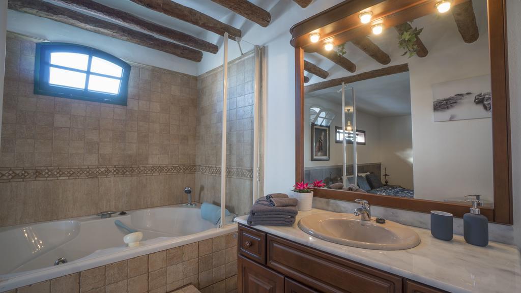 Villa With Amazing Views, Jacuzzi And Private Pool San Bartolomé 外观 照片